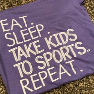 Mom sports tee